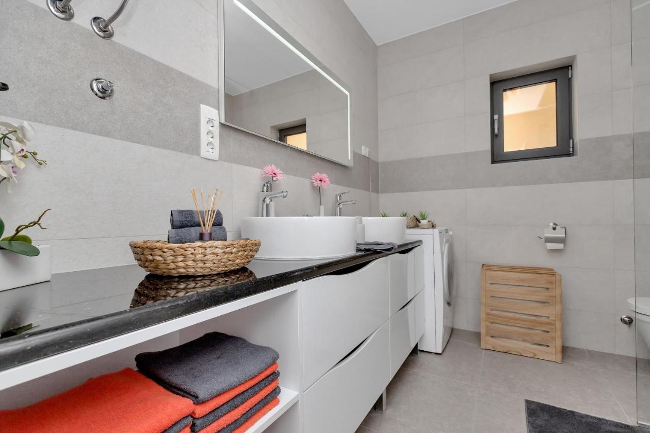 Luxury Apartment Sidro With Free Beach Parking Makarska Dış mekan fotoğraf